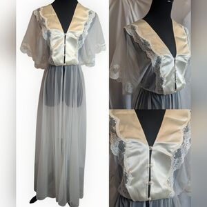Vintage Lace Peignoir Housecoat Robe